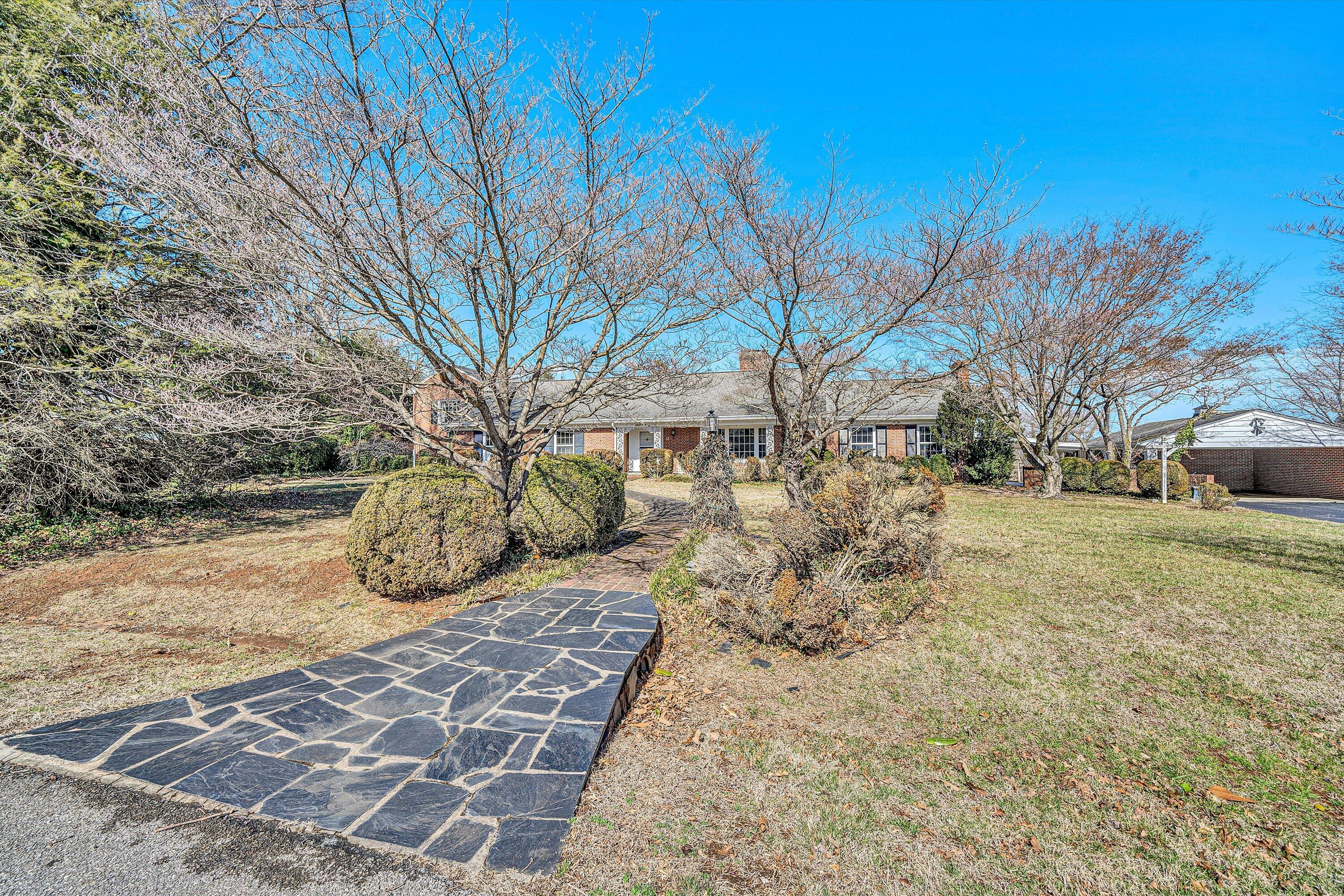 3207 Orchard Hill RD SW