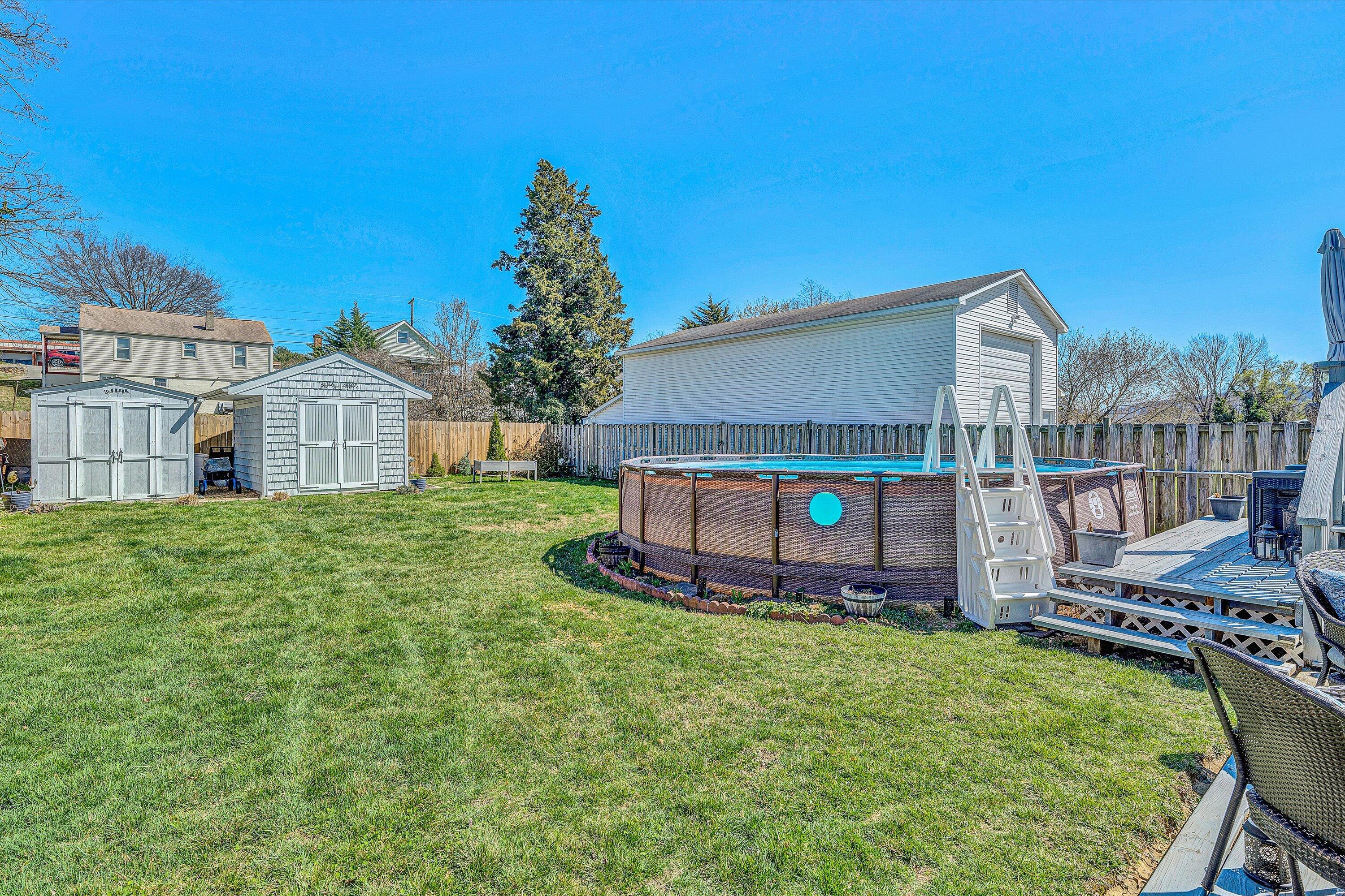 512 Goodwin AVE