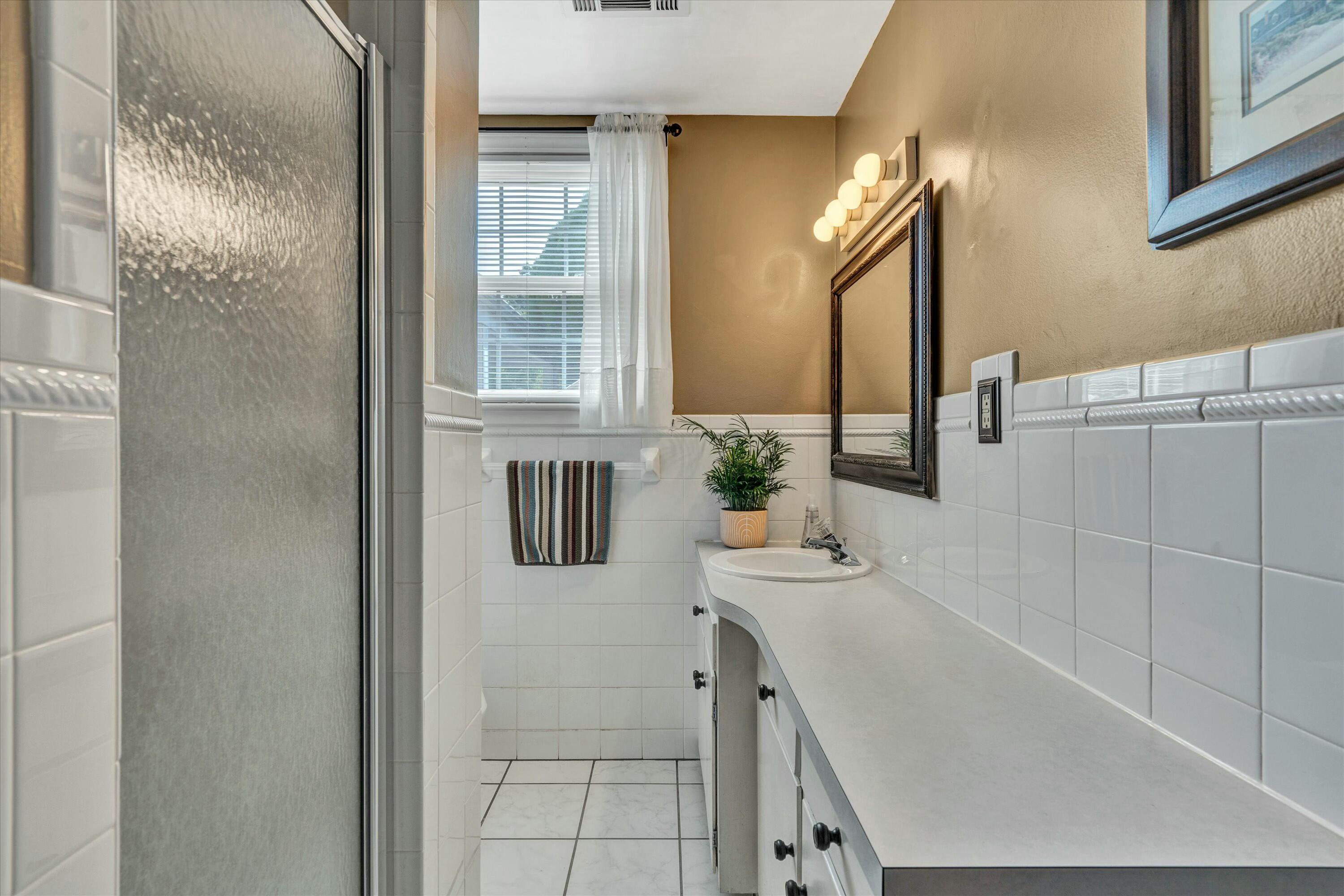 5342 Luwana DR