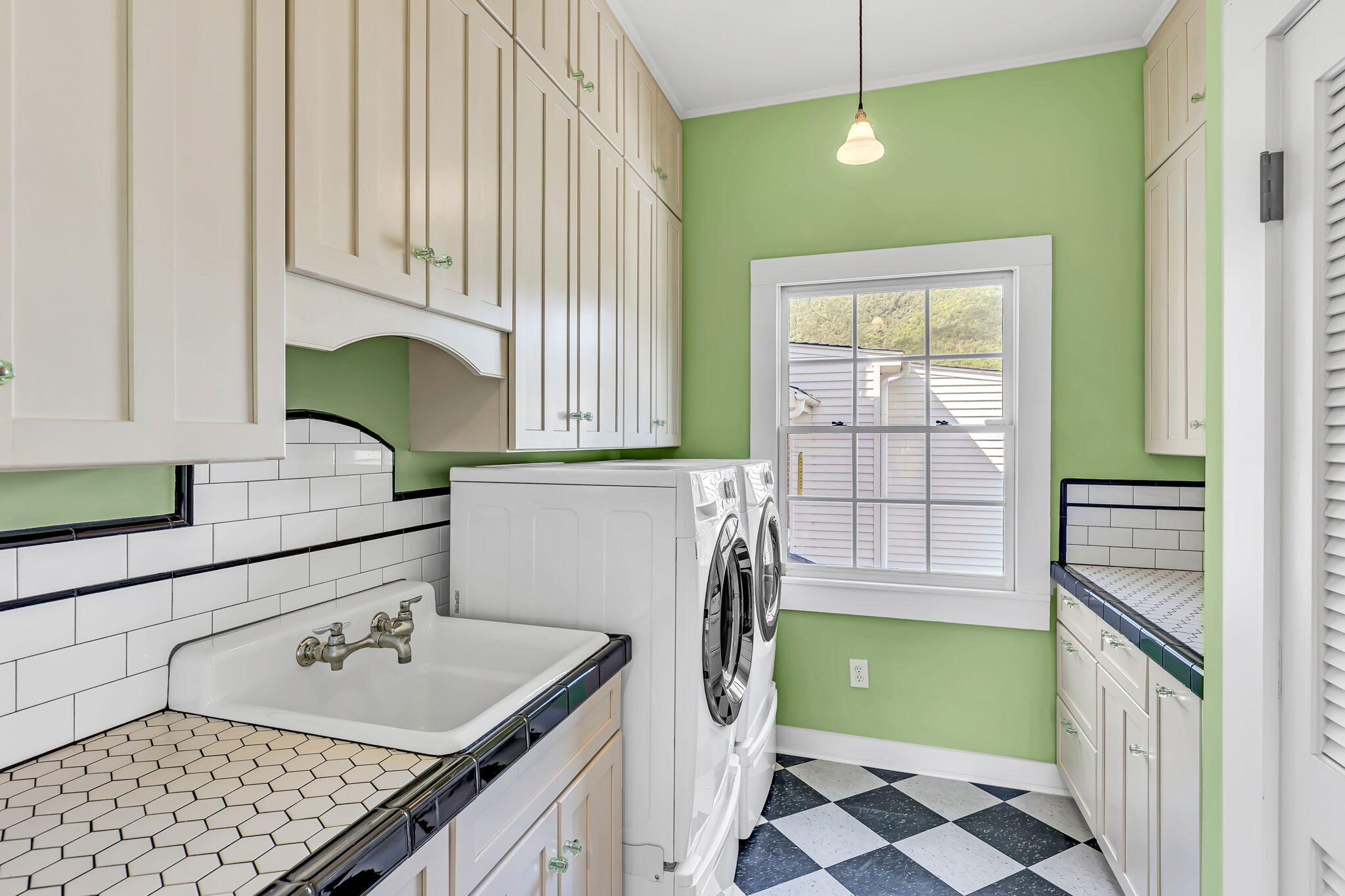 1066 Greyledge Rd RD