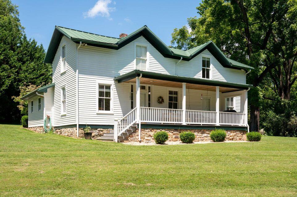1066 Greyledge Rd RD