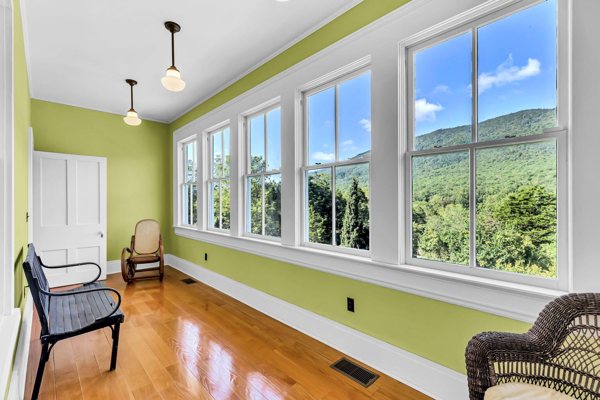 1066 Greyledge Rd RD