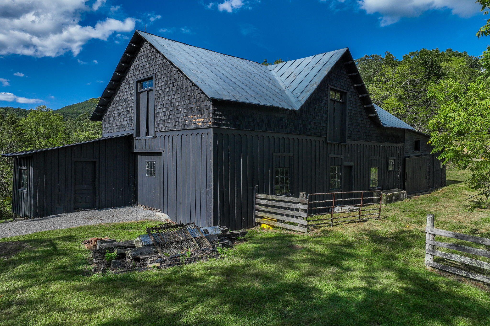 1066 Greyledge Rd RD
