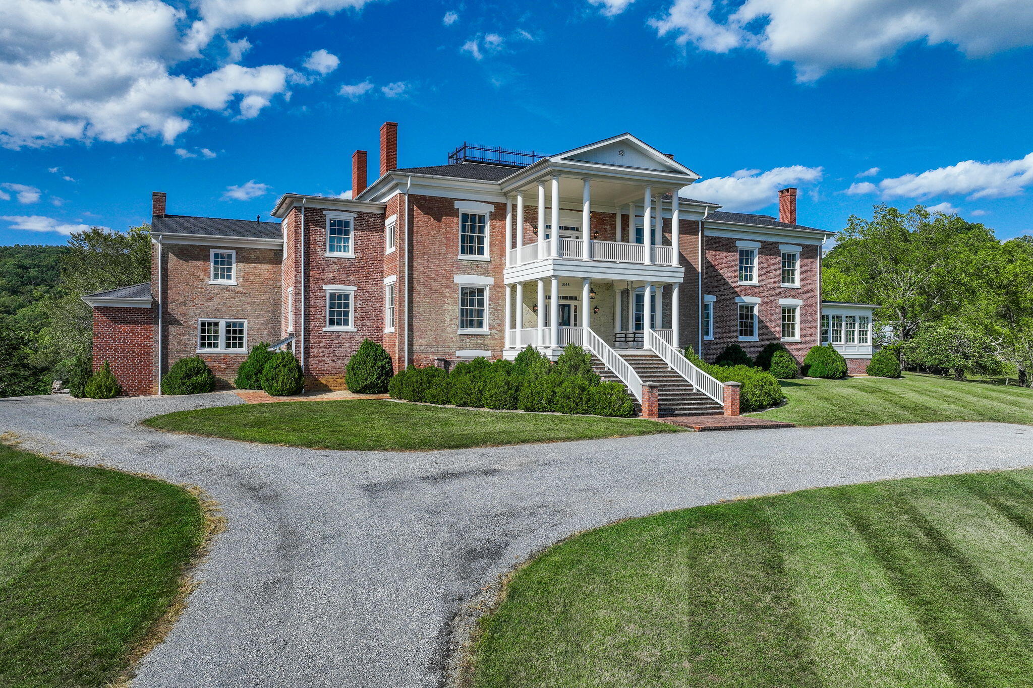 1066 Greyledge Rd RD