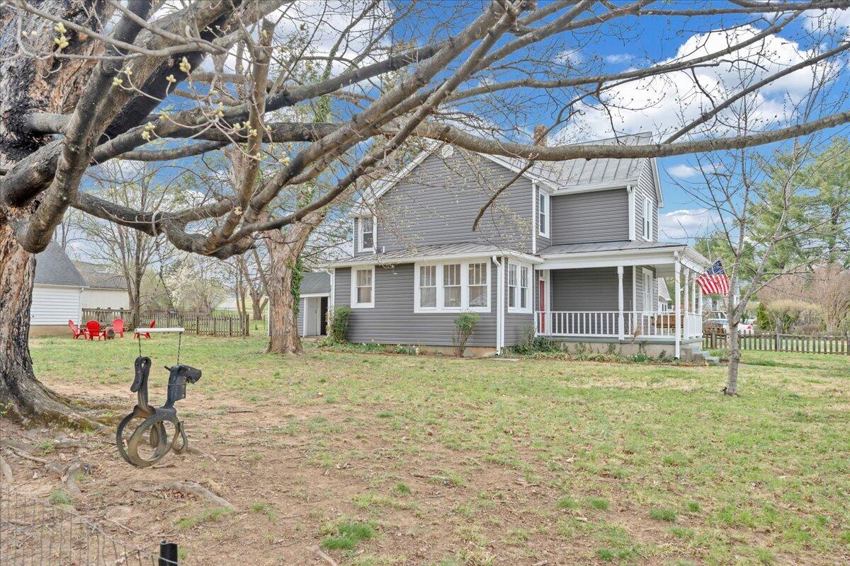 902 Piedmont AVE