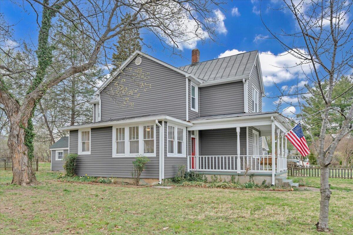 902 Piedmont AVE