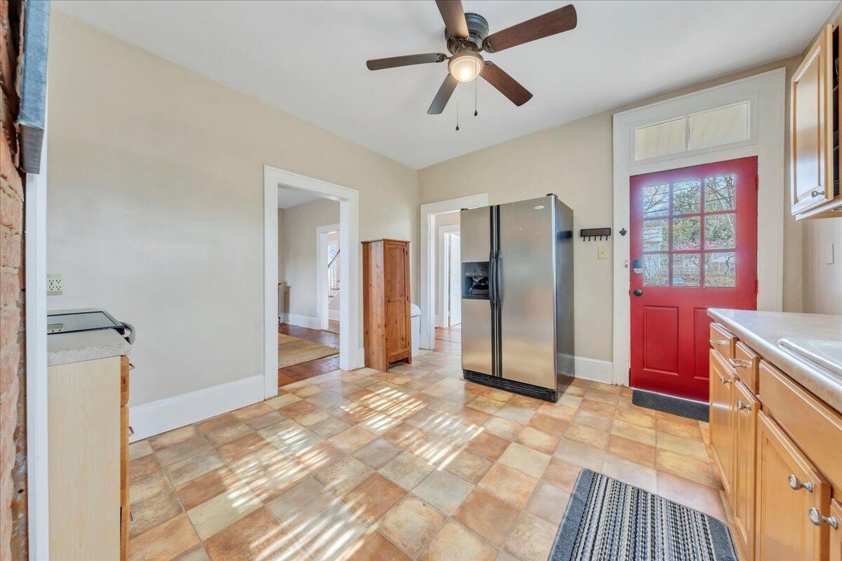902 Piedmont AVE