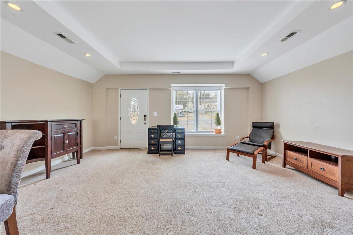 902 Piedmont AVE