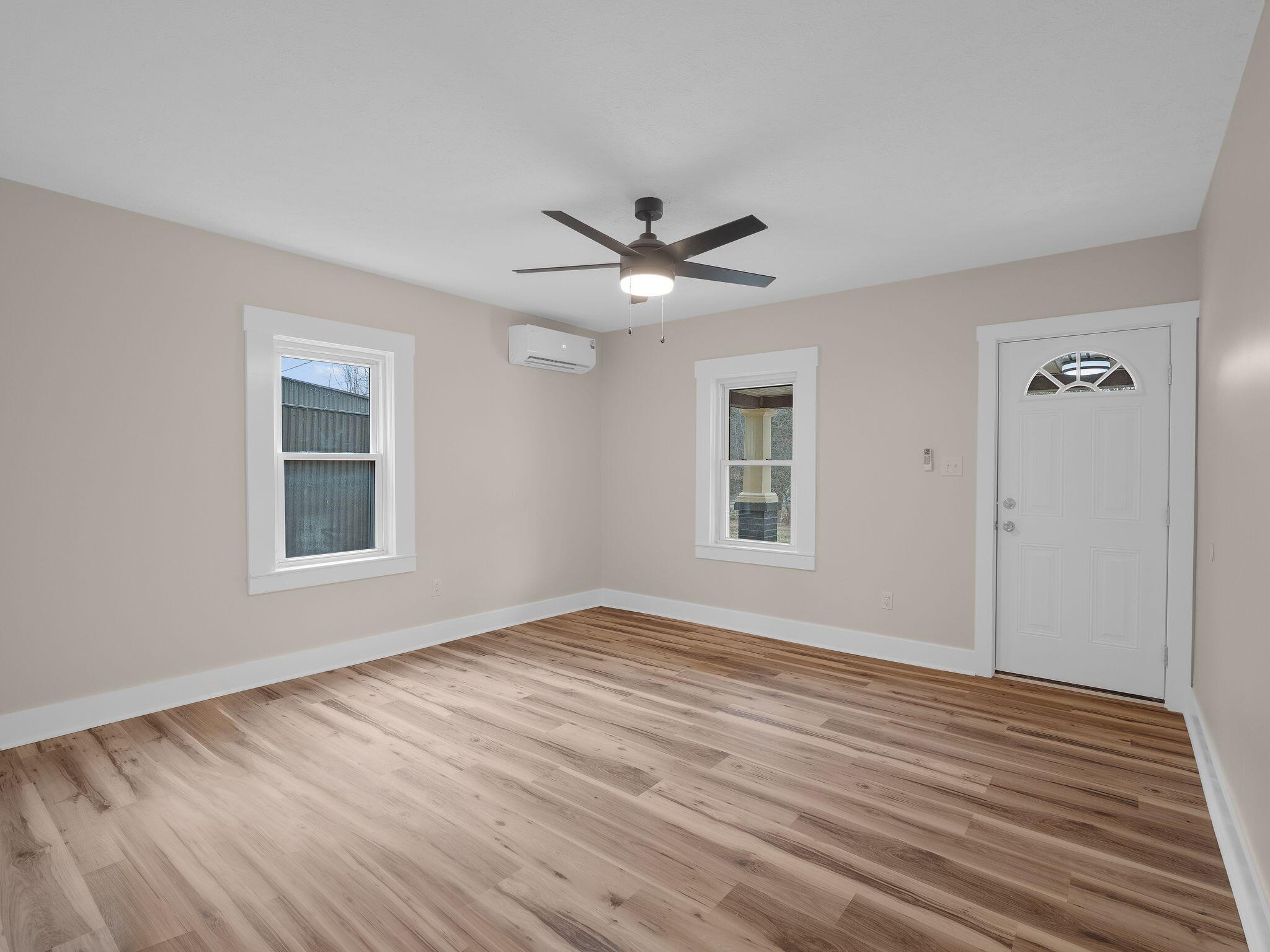 446 Tinker AVE