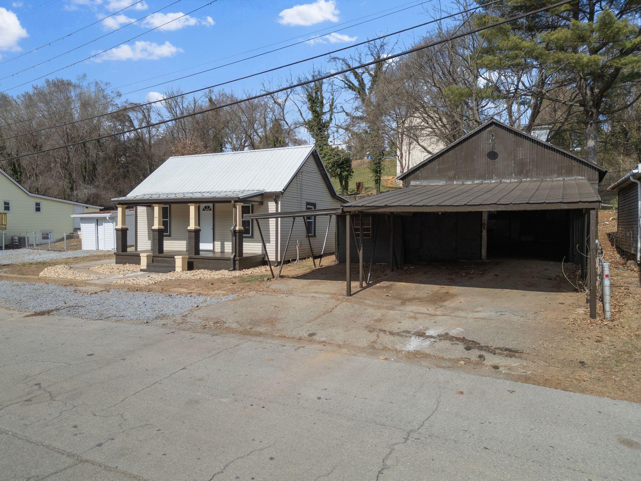 446 Tinker AVE