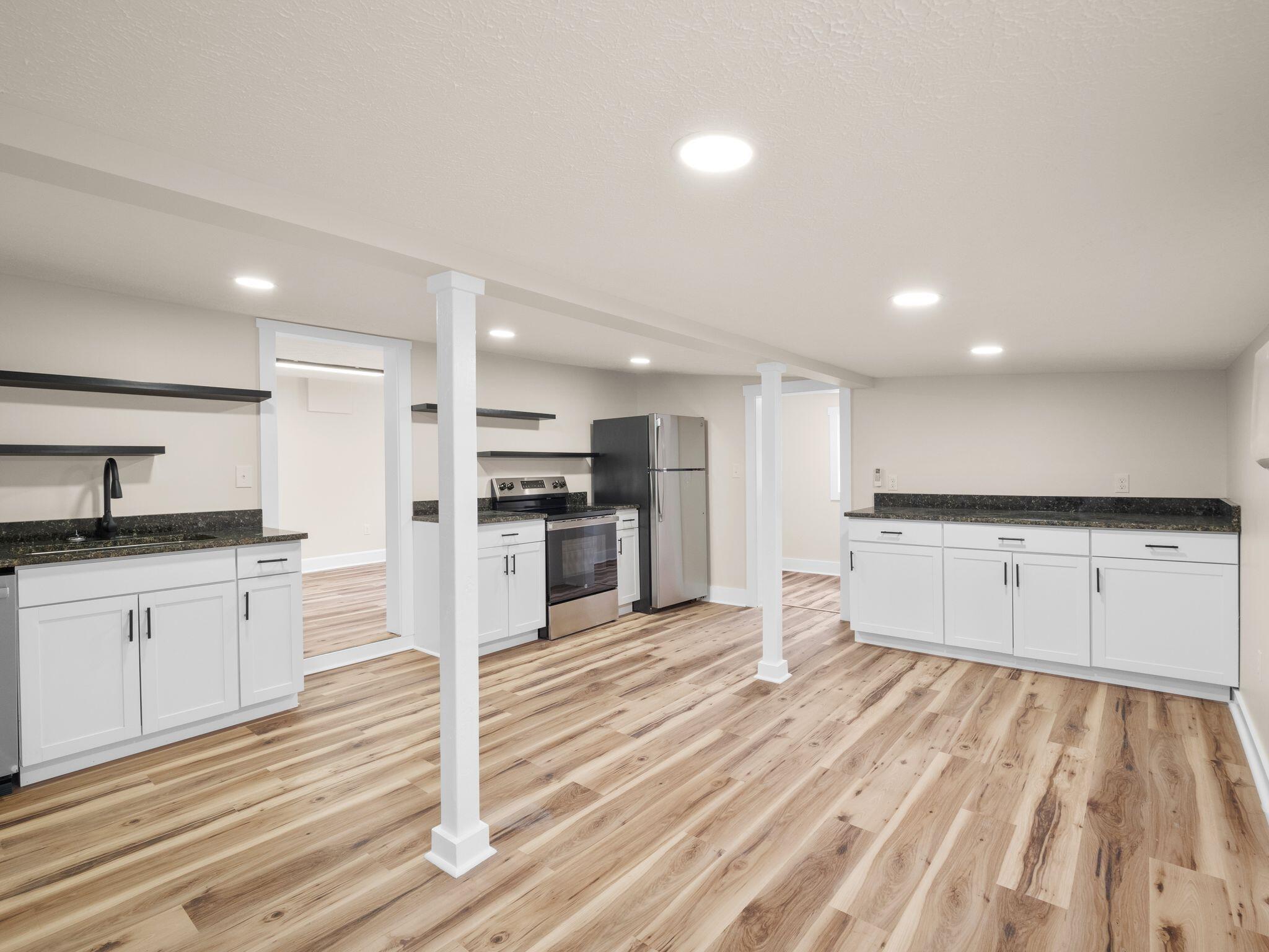 446 Tinker AVE