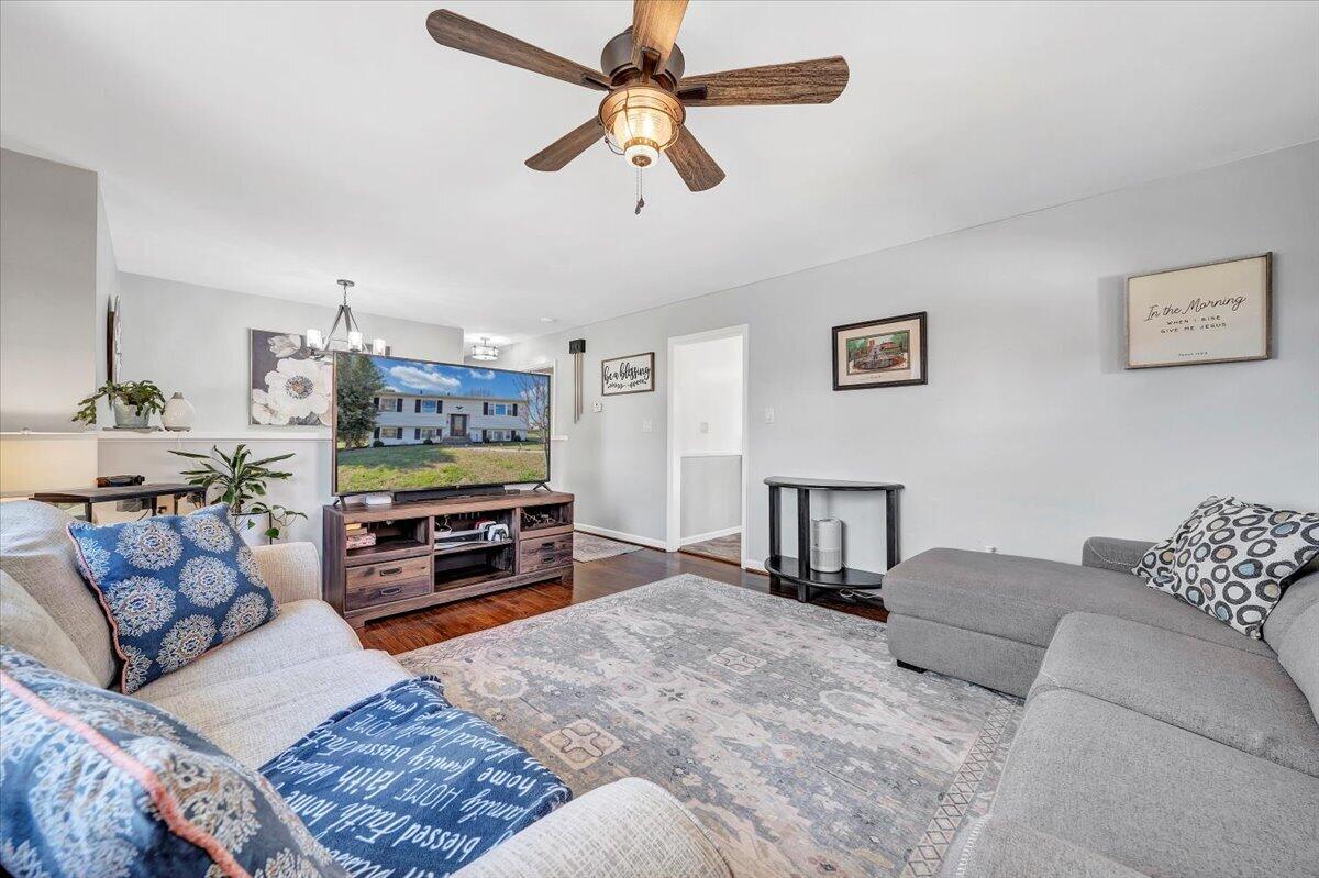 219 Houston AVE NE