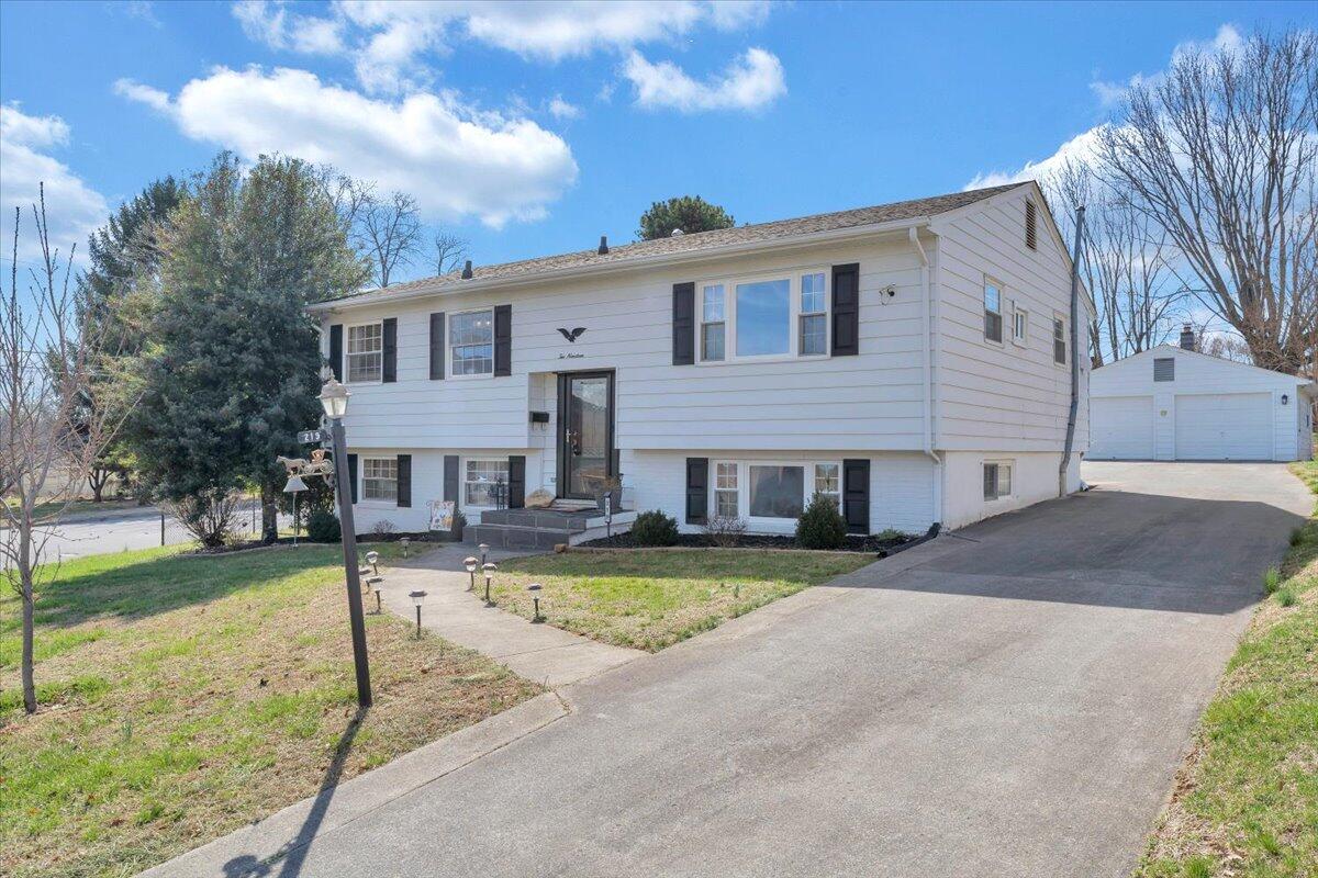 219 Houston AVE NE