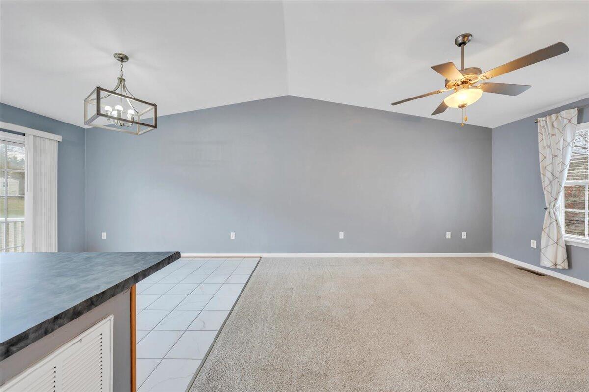 3382 Village Court LN NE