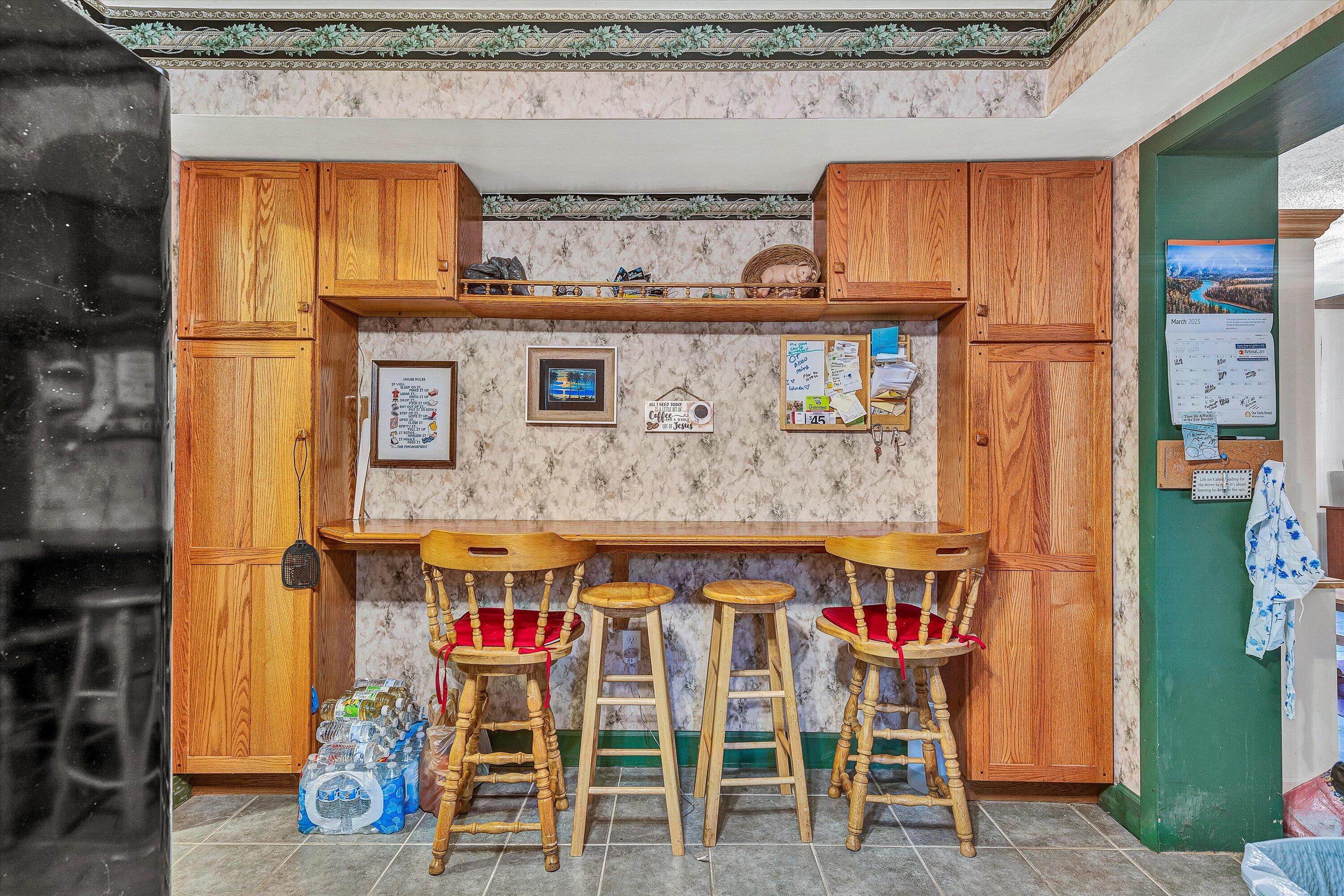 464 Oak DR