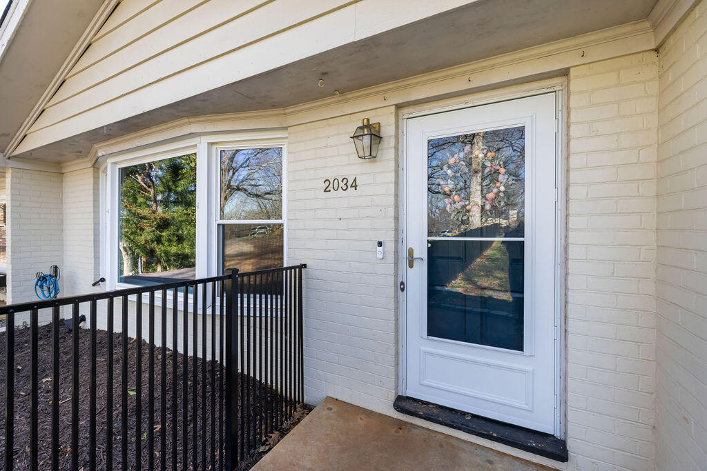 2034 Royal Oak WAY