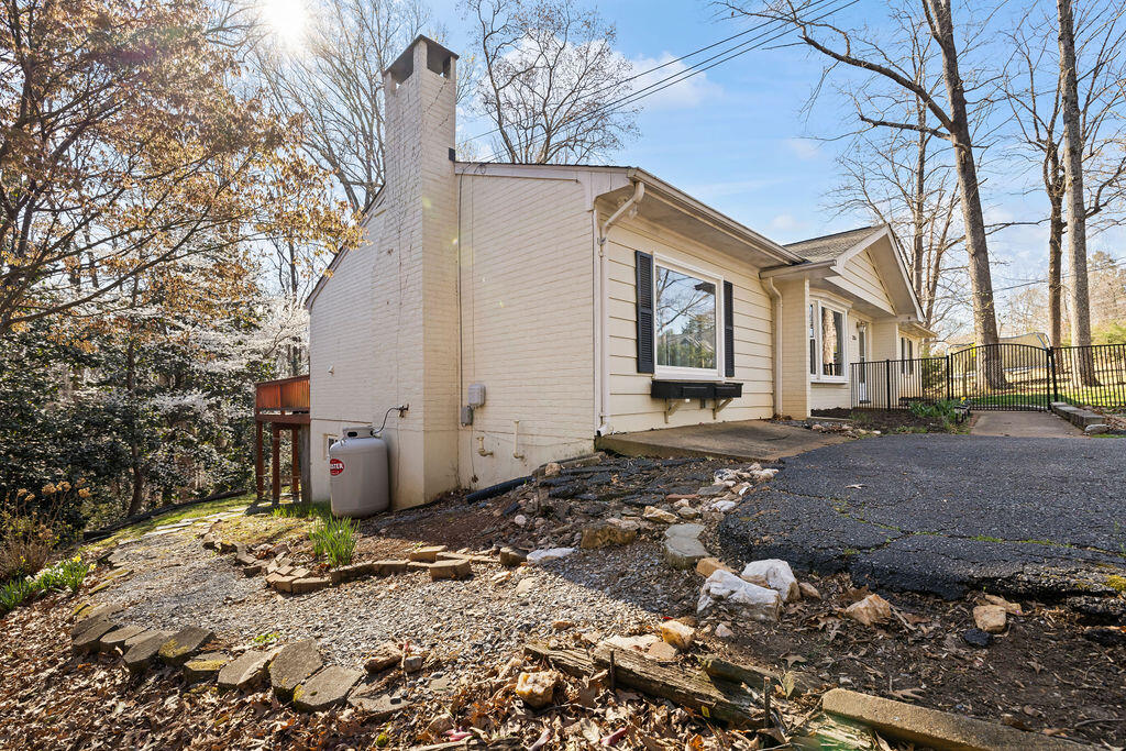 2034 Royal Oak WAY