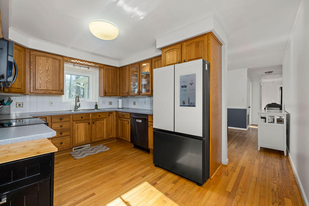 2034 Royal Oak WAY