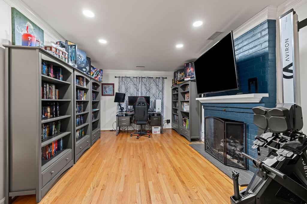 2034 Royal Oak WAY