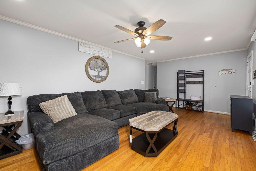 2034 Royal Oak WAY