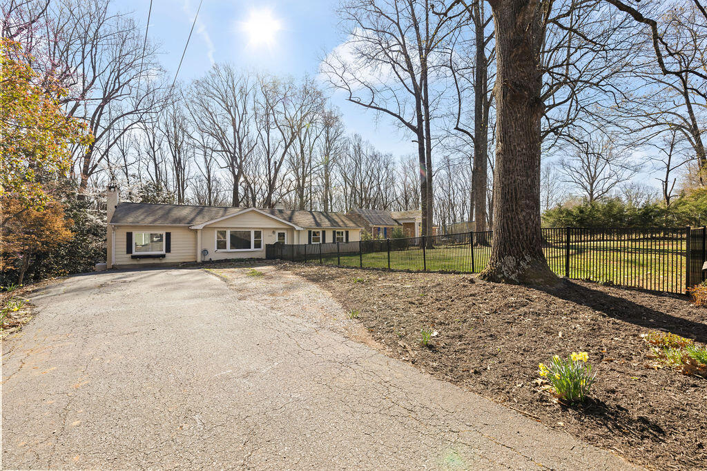 2034 Royal Oak WAY