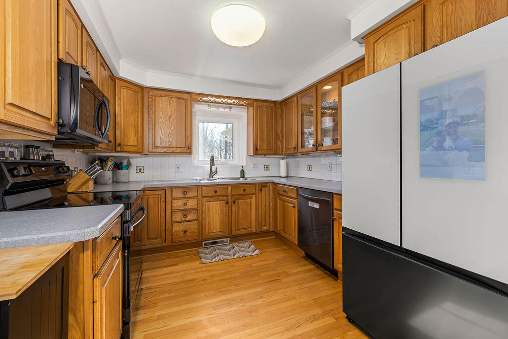 2034 Royal Oak WAY