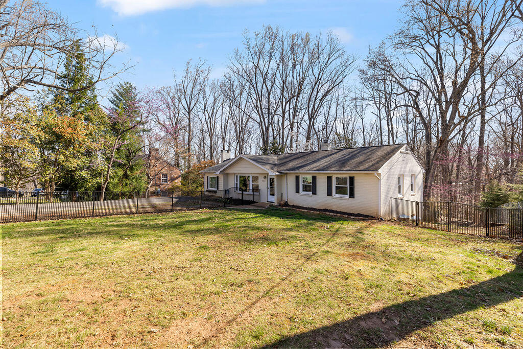 2034 Royal Oak WAY