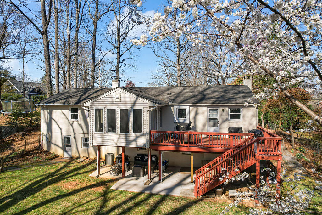 2034 Royal Oak WAY