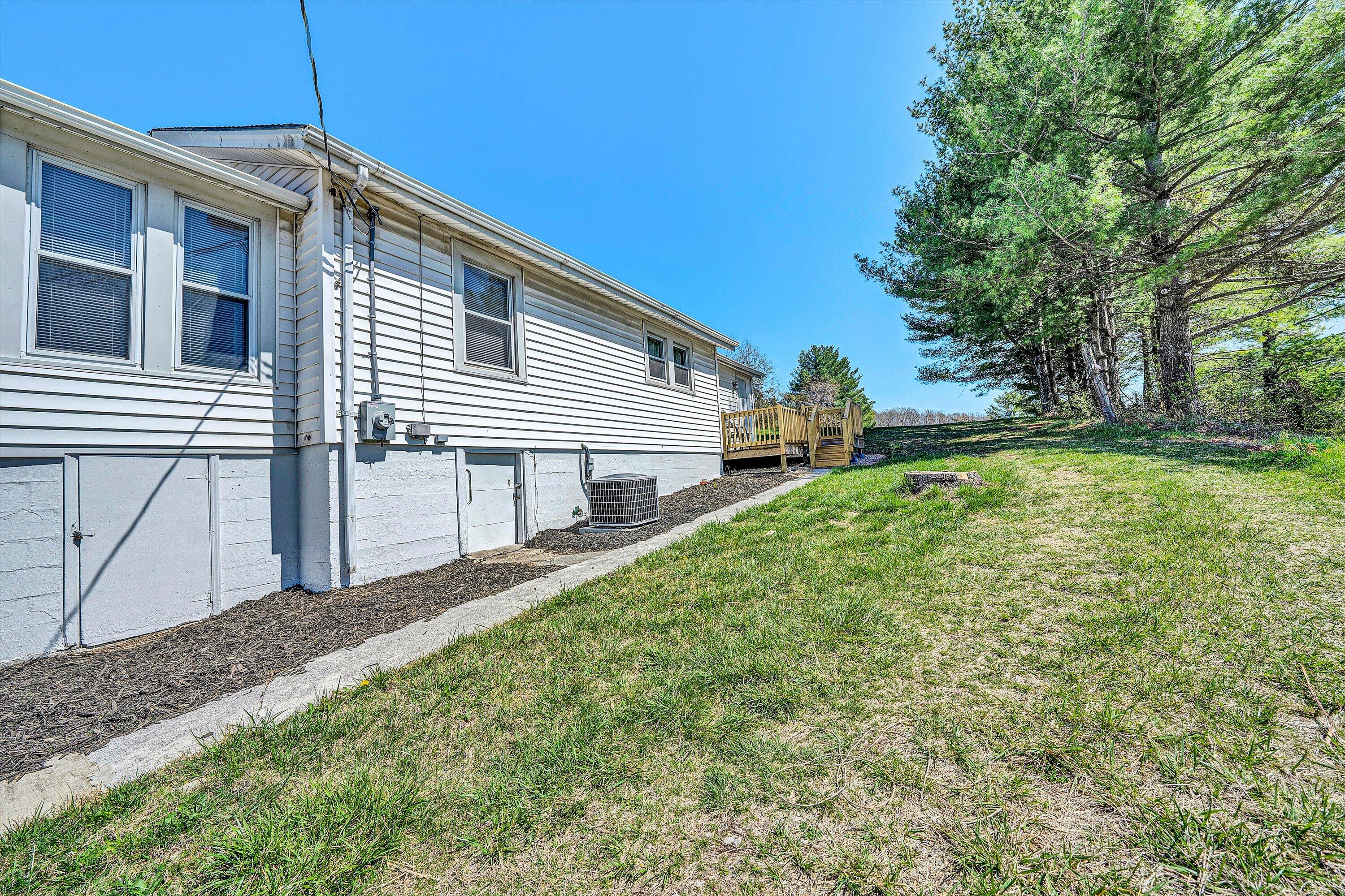 25686 Lee Highway