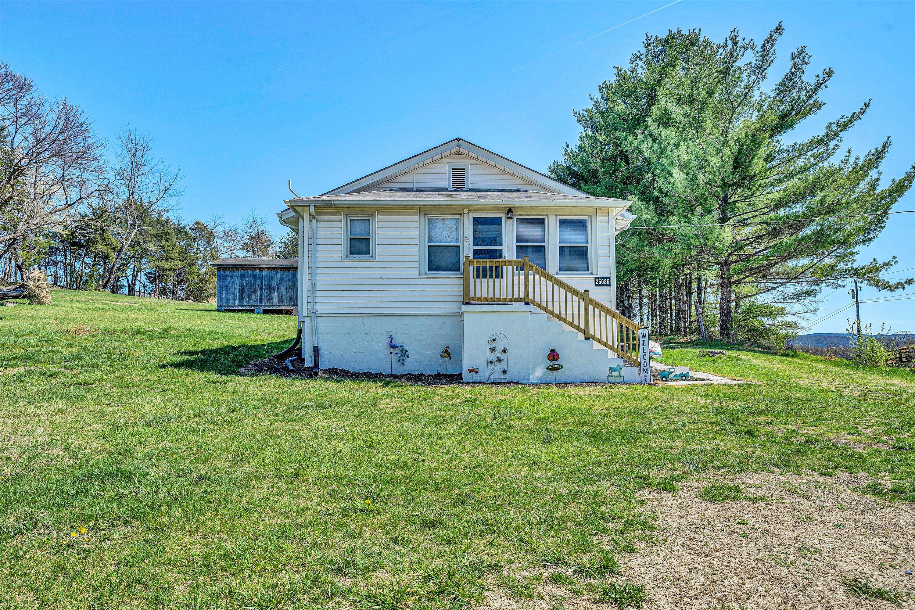 25686 Lee Highway