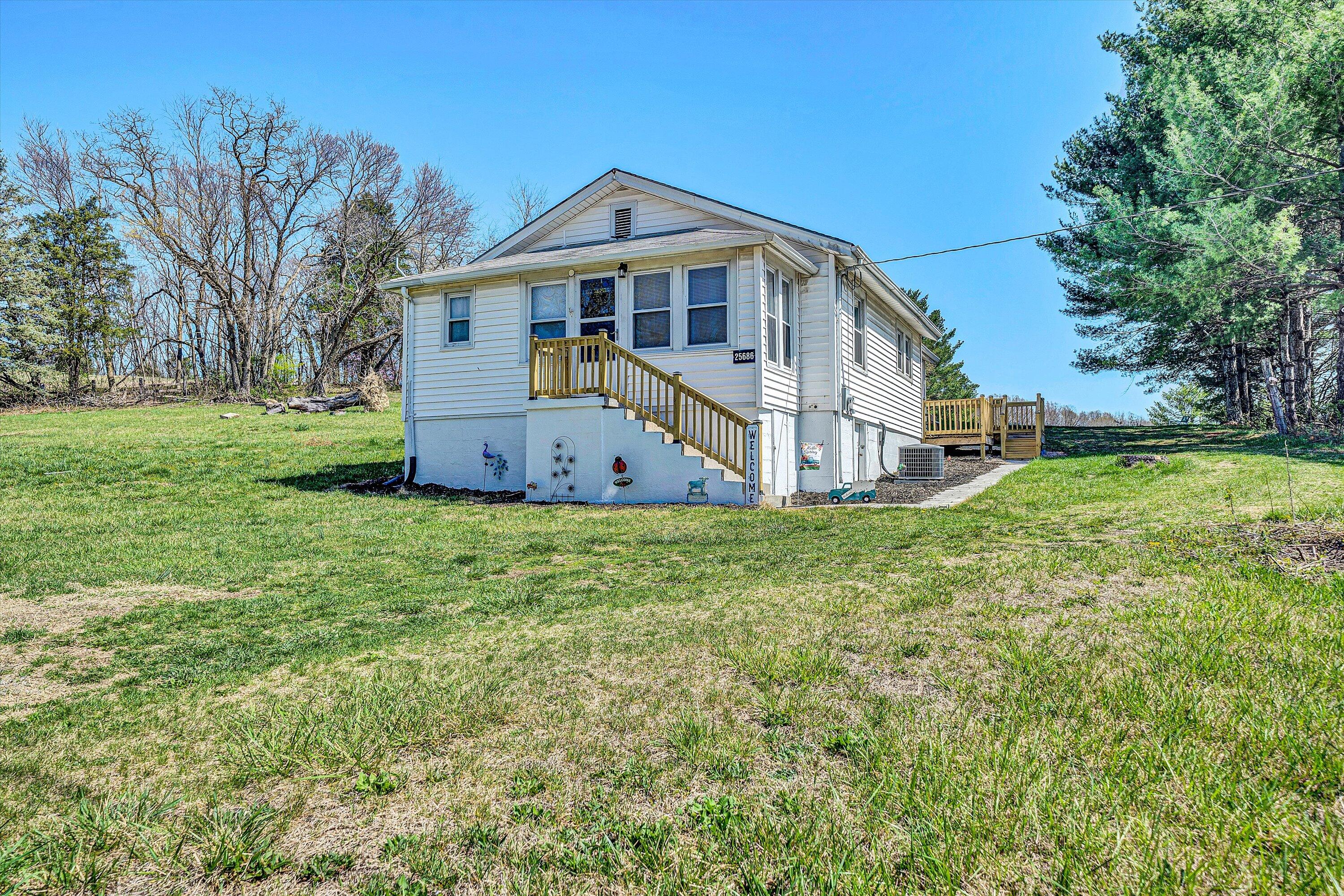 25686 Lee Highway