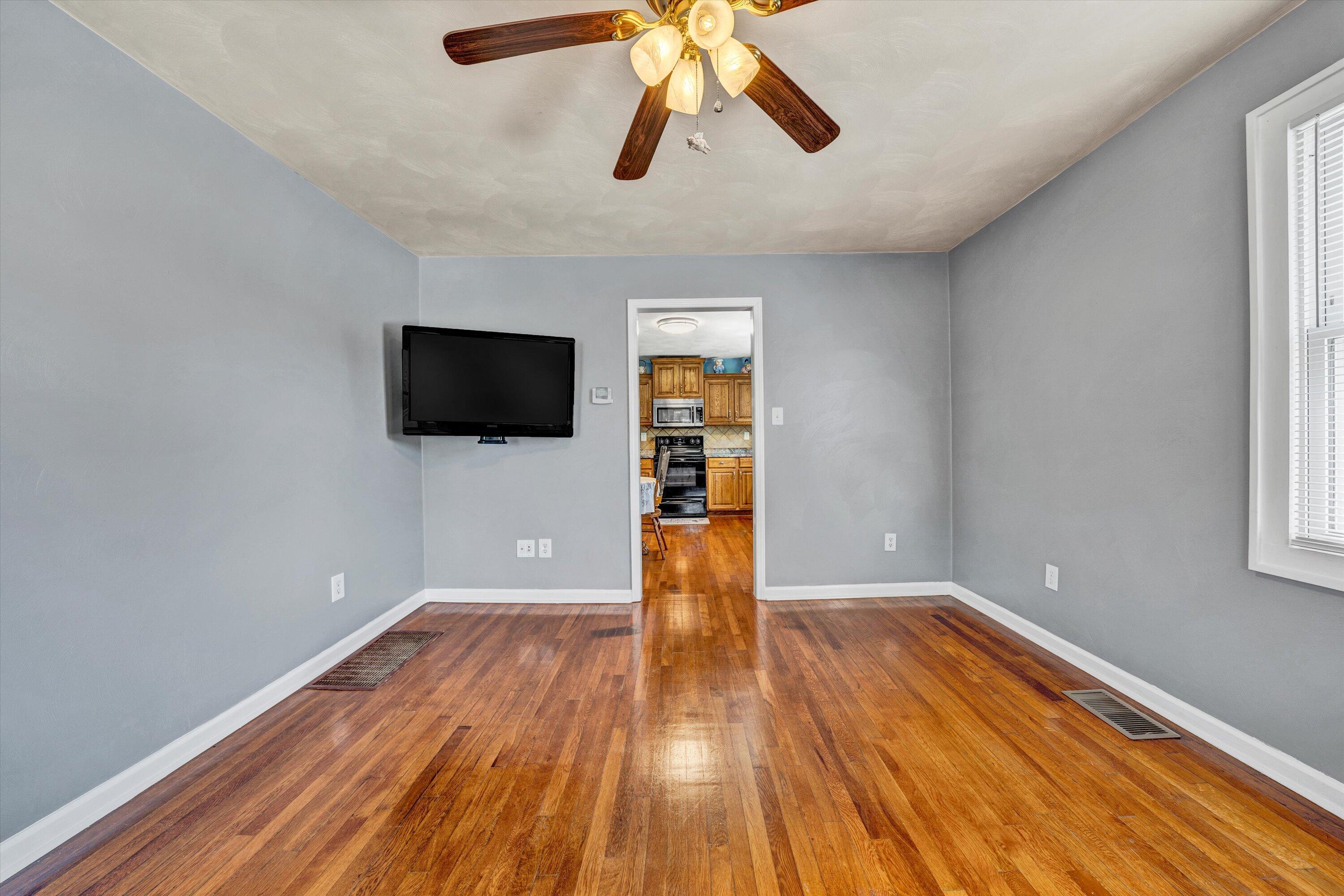 25686 Lee Highway