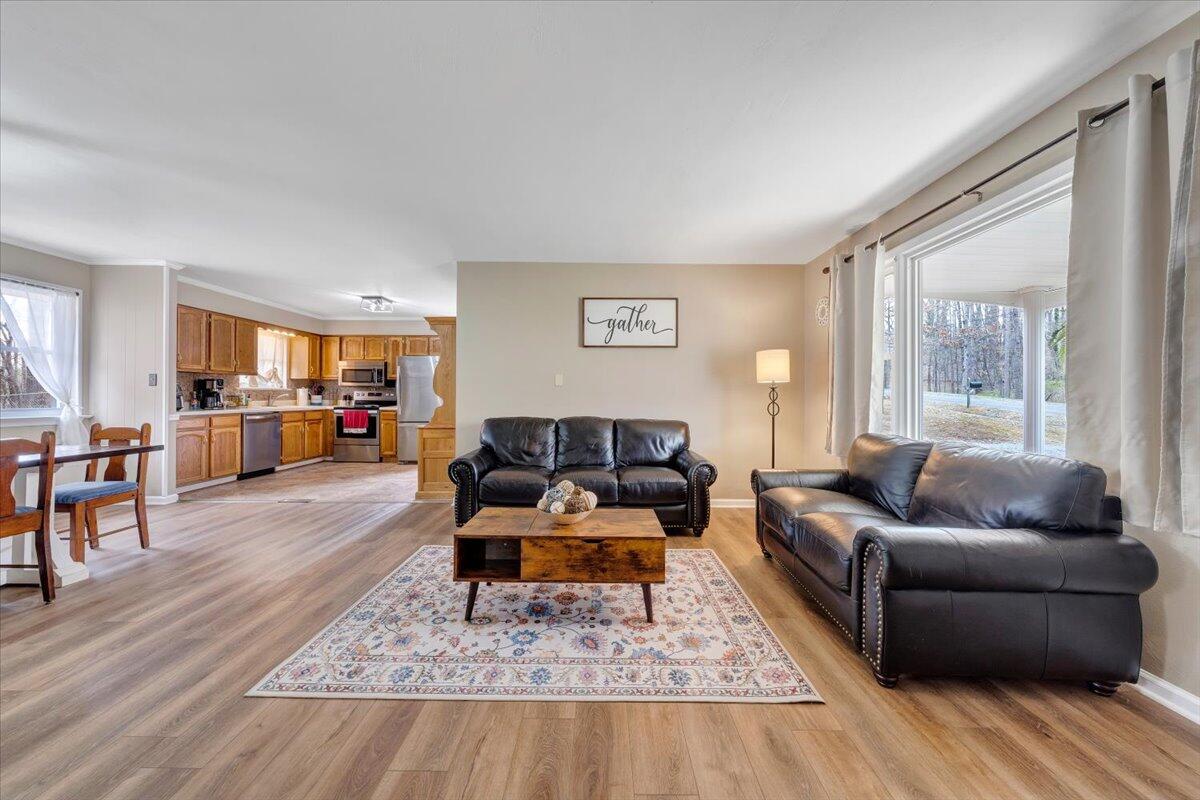 414 Pin Oak DR