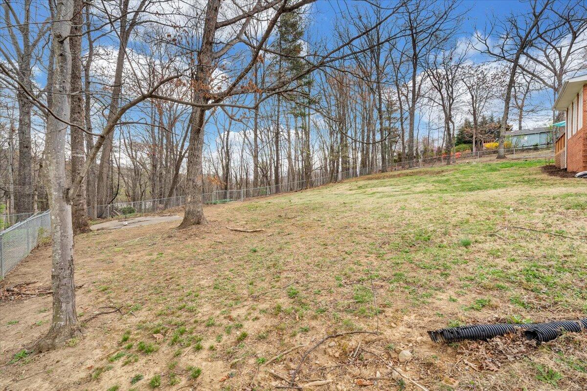 414 Pin Oak DR