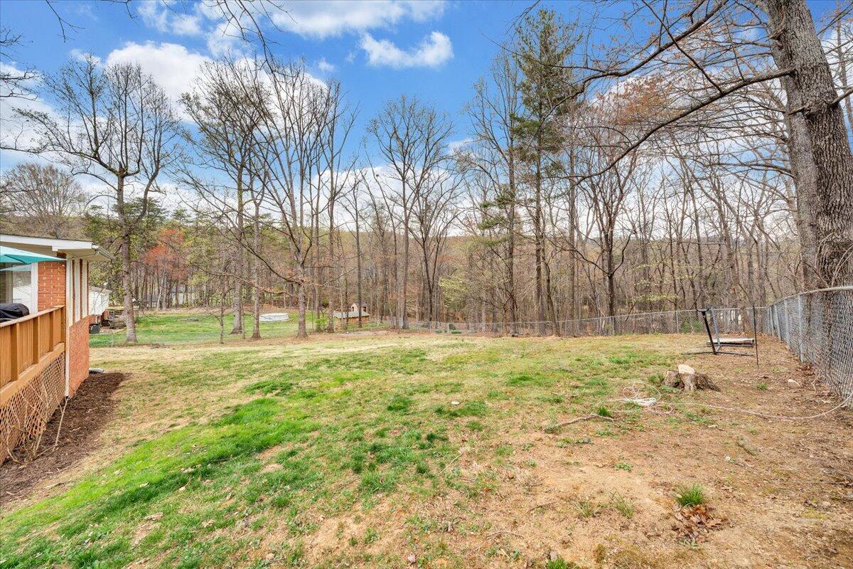 414 Pin Oak DR