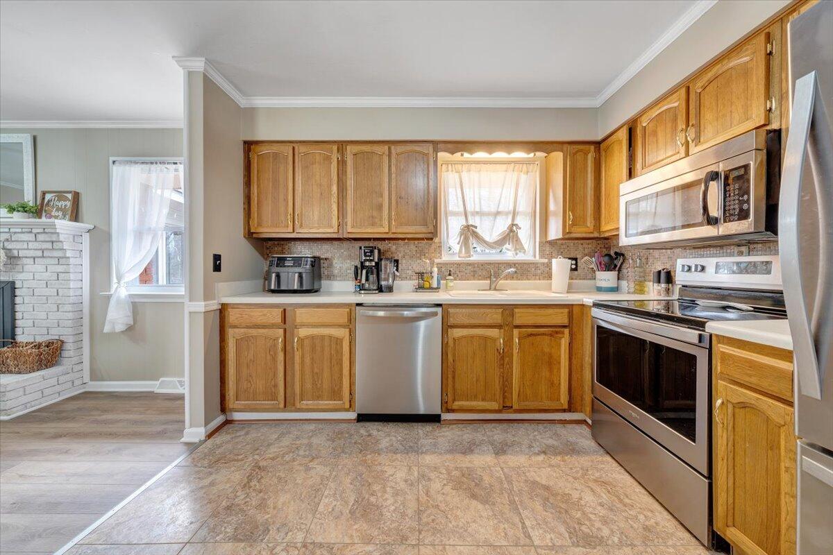 414 Pin Oak DR