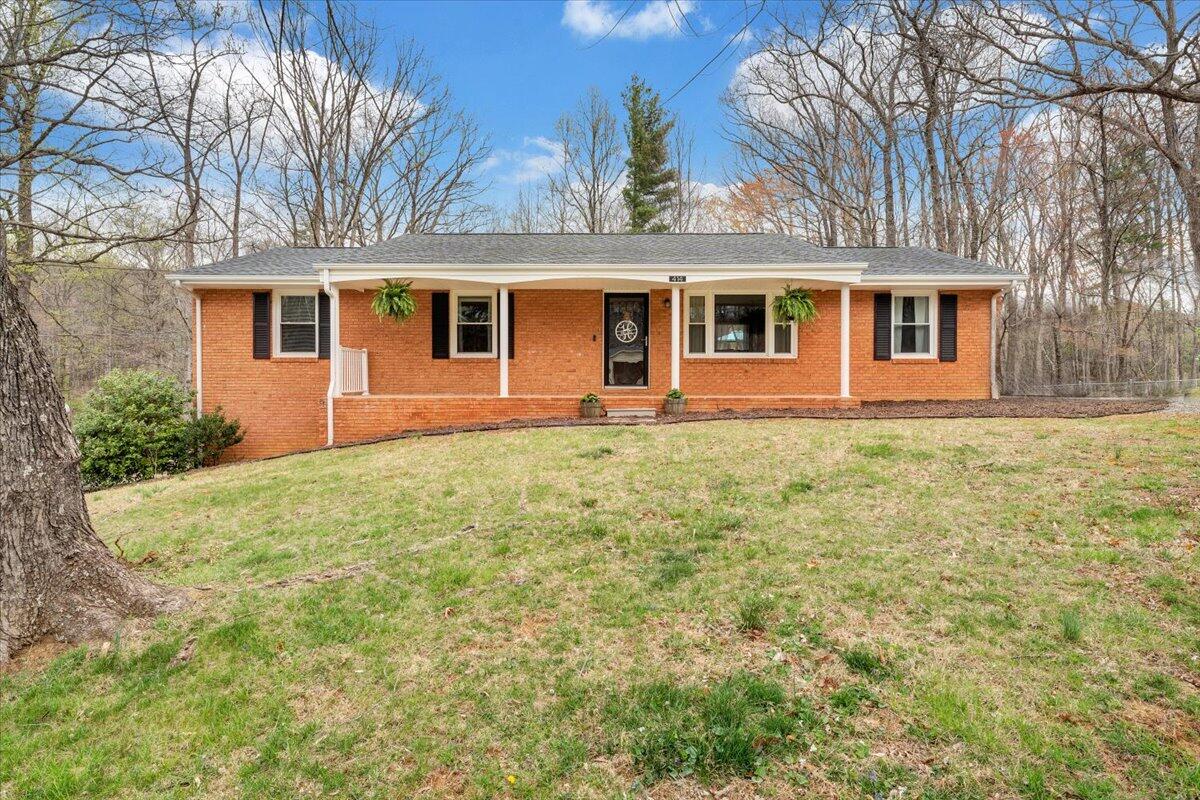 414 Pin Oak DR