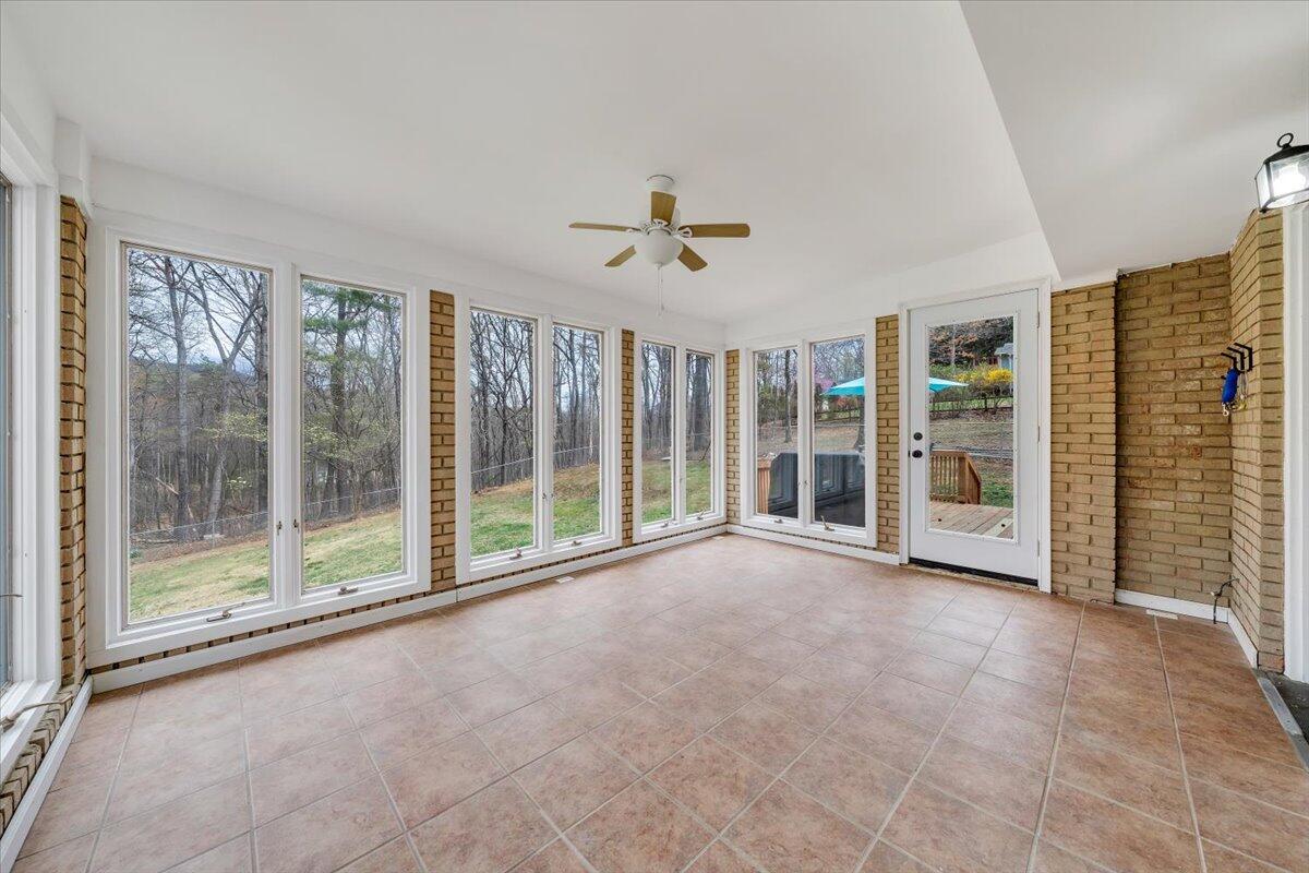 414 Pin Oak DR
