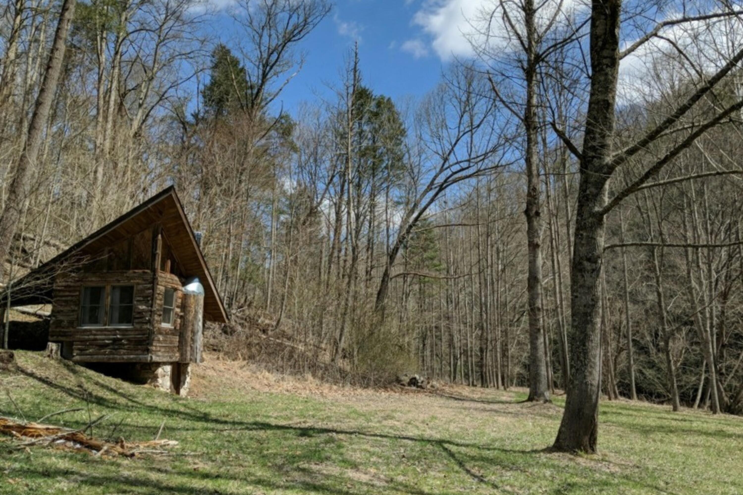 5900 Chestnut Ridge RD