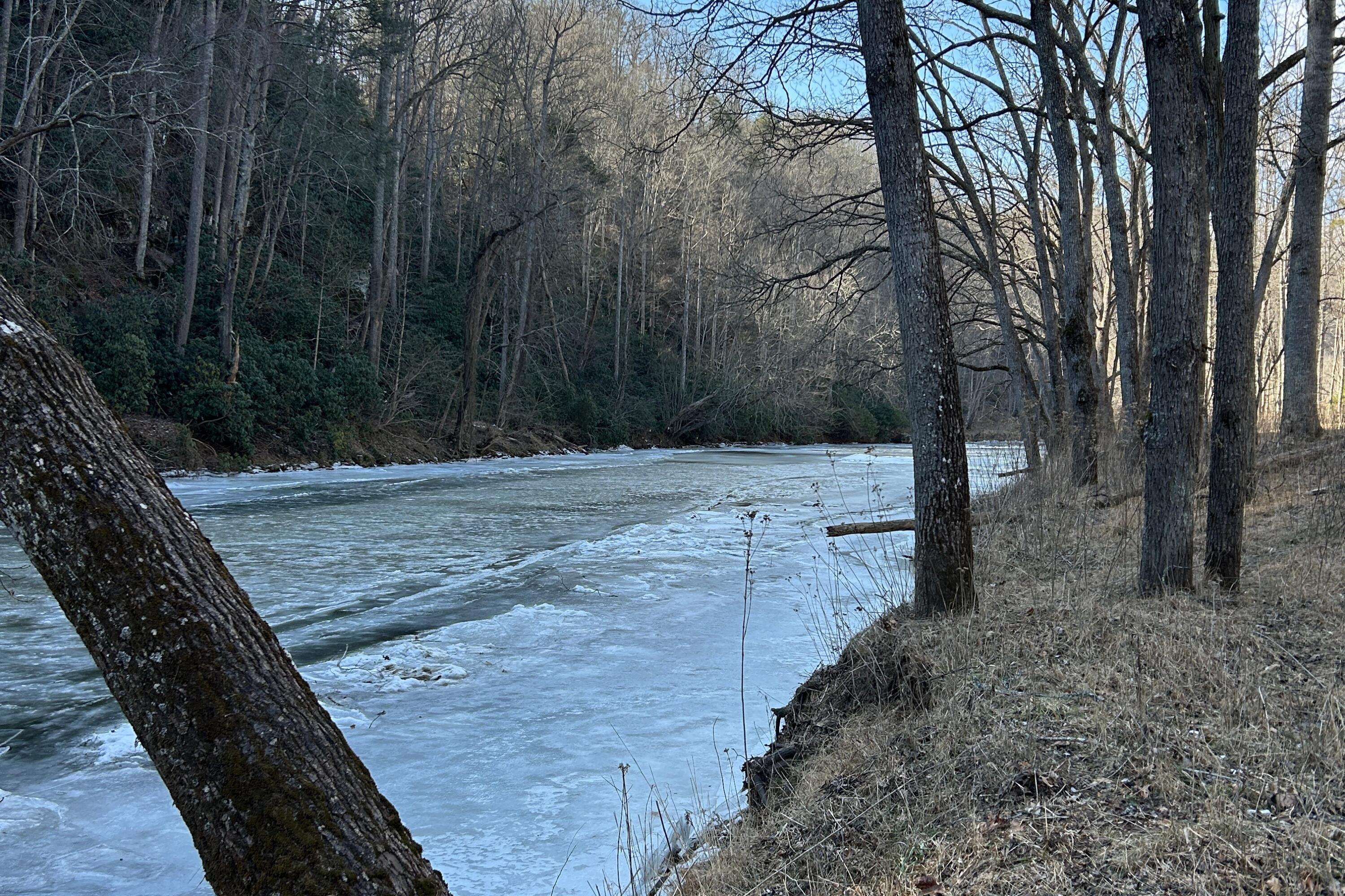 5900 Chestnut Ridge RD