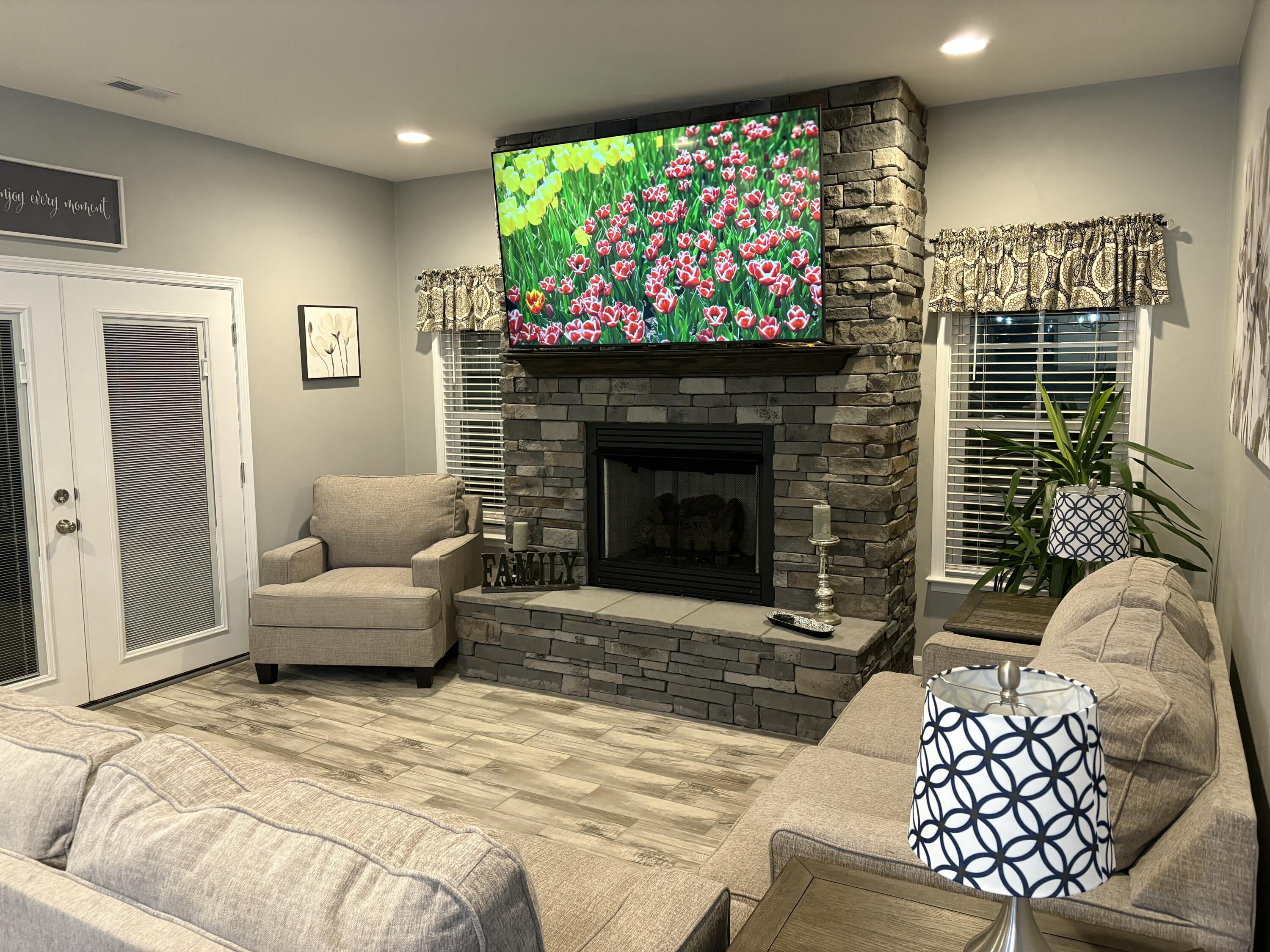 7932 Carriage Park DR