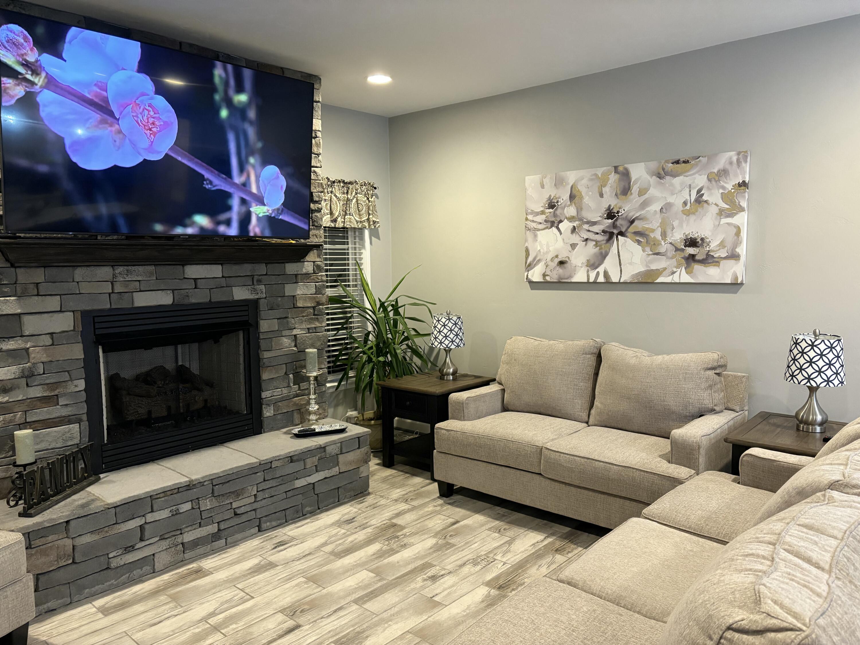 7932 Carriage Park DR