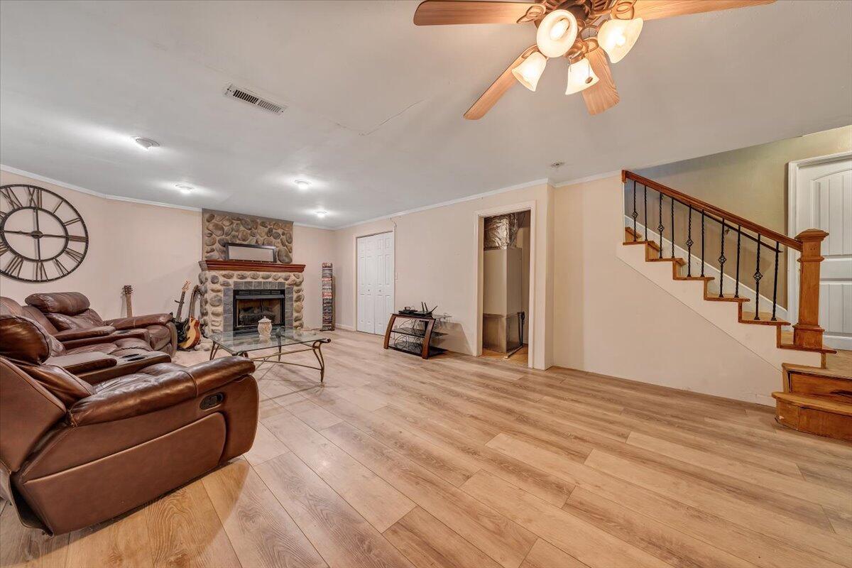 1464 Flint Hill RD