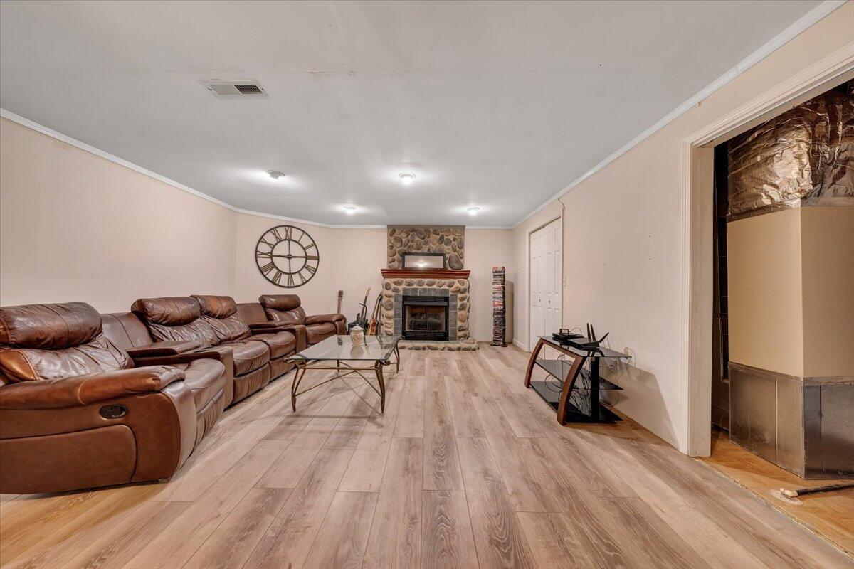 1464 Flint Hill RD