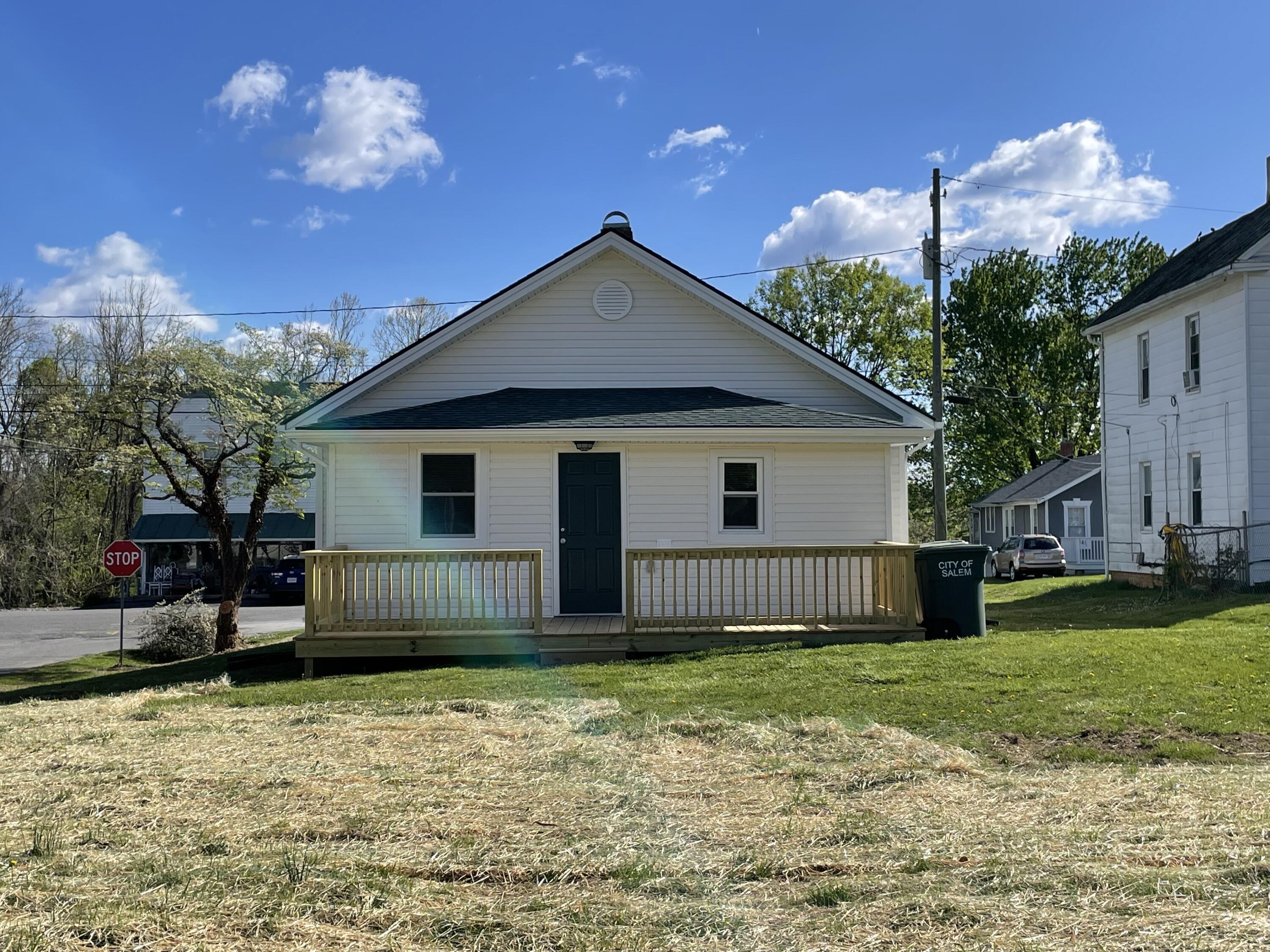 118 Front AVE
