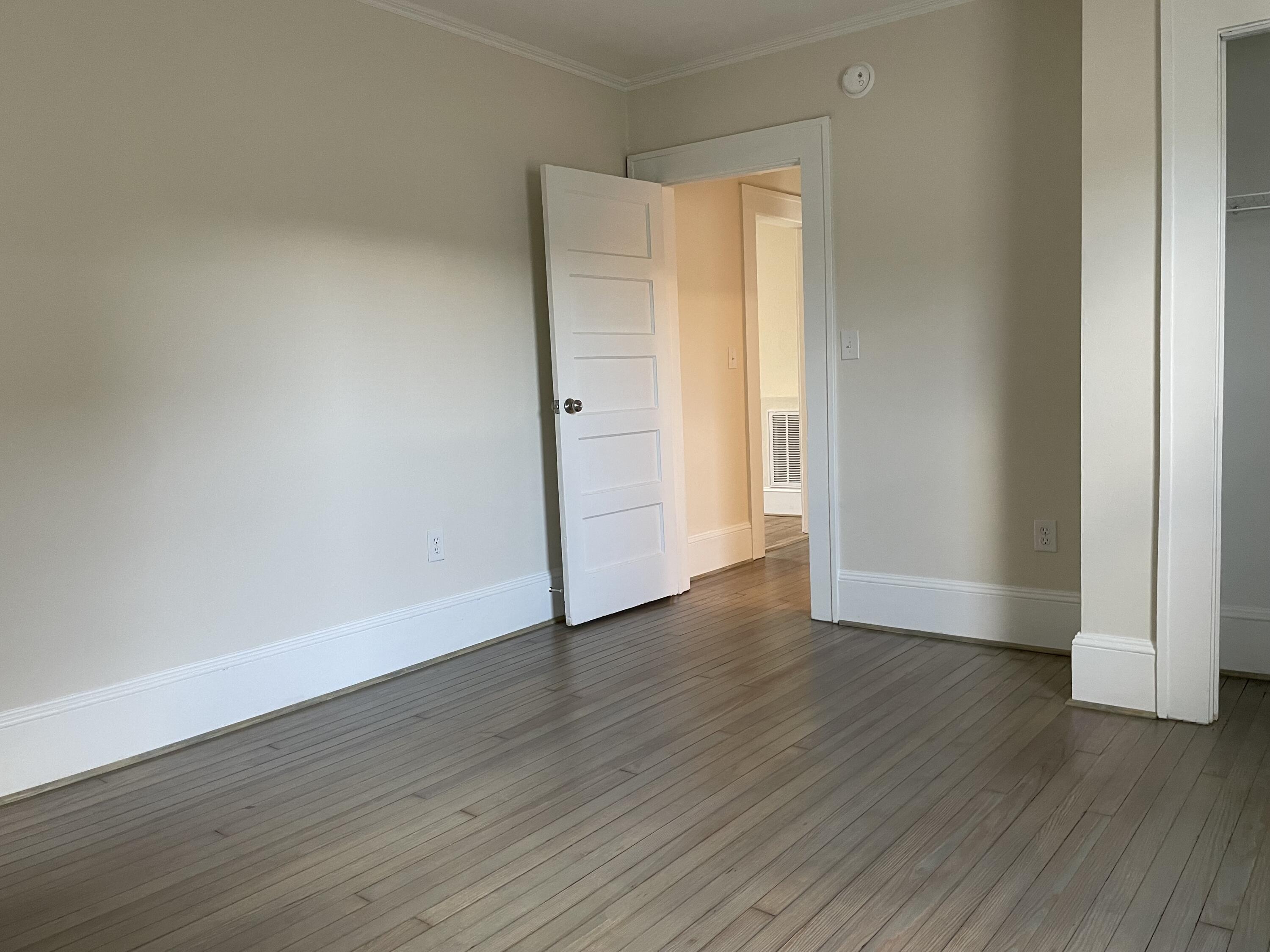 118 Front AVE