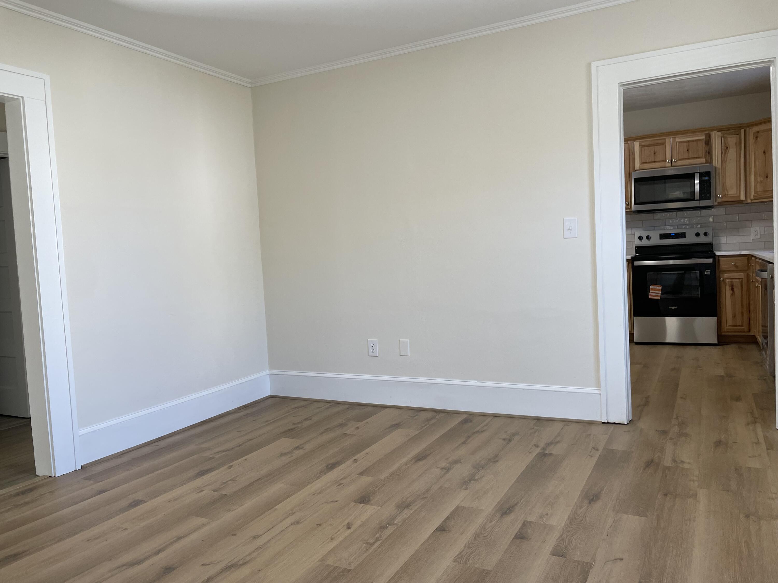 118 Front AVE
