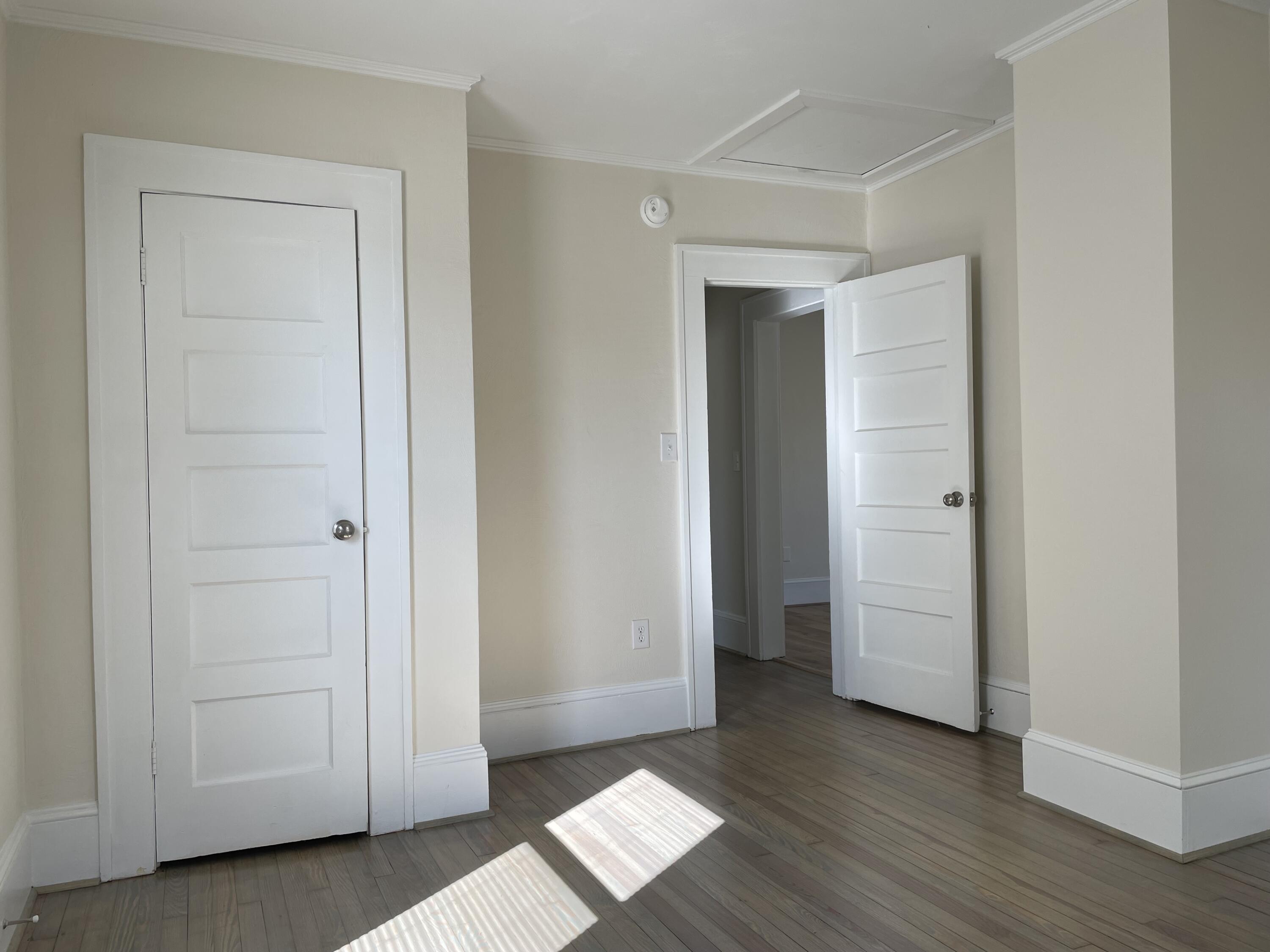 118 Front AVE
