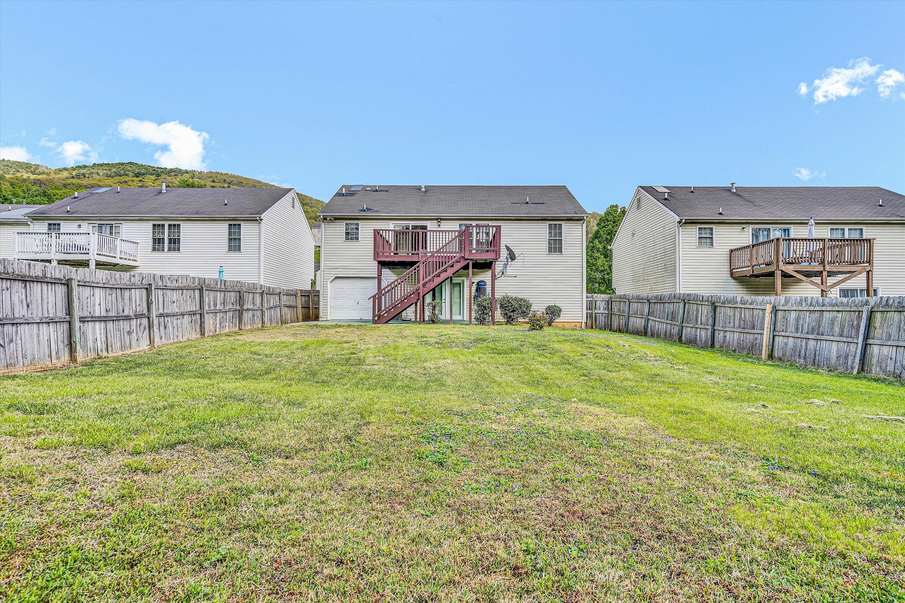 4838 HORSEMAN DR NE