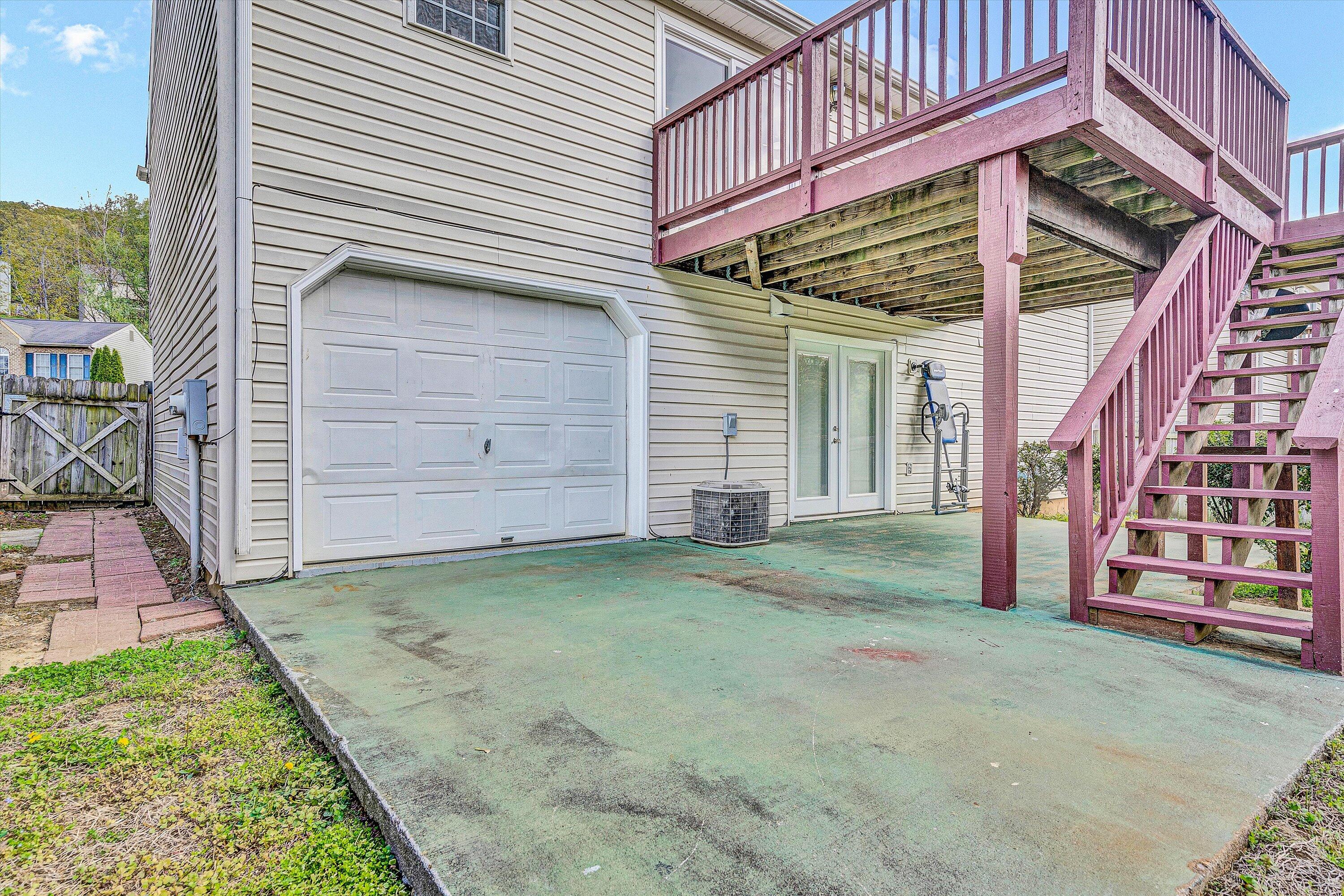 4838 HORSEMAN DR NE